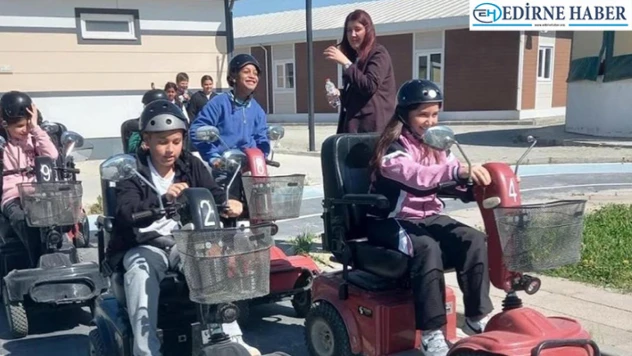 Meriç'te çocuklar Trafik Eğitim Parkı'nda bilinçleniyor