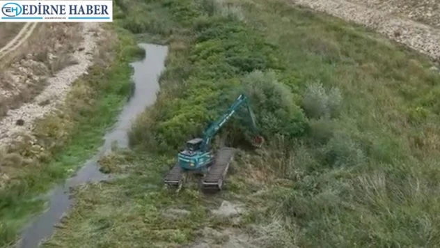 Taşkınlara karşı kritik kanalda temizlik seferberliği