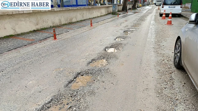 Aylar geçti, yollar bitmedi: Belediye bir kez daha süre istedi