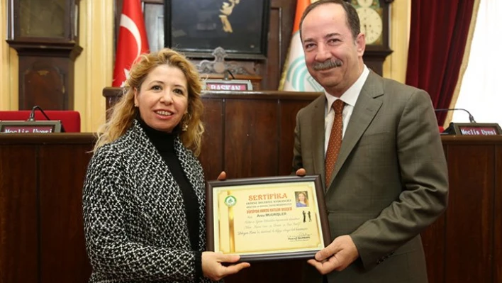 Sertifika aldılar
