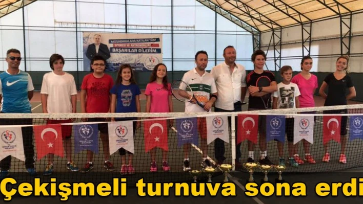 Kupalarını aldılar