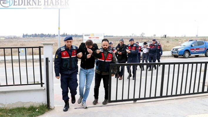 Operasyonda 4 kişi gözaltına alındı