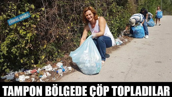 Çöpleri gönüllüler topladı