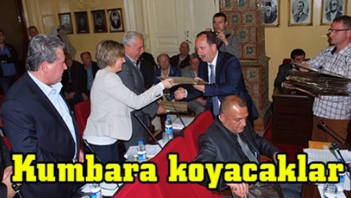 Kumbara koyacaklar