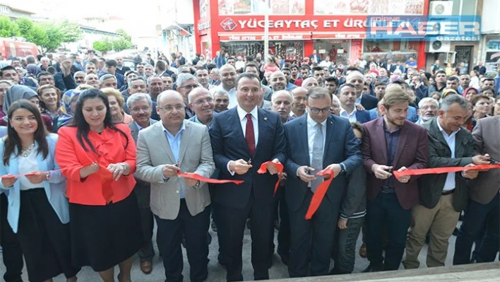 AK Parti sokak iftarı düzenledi