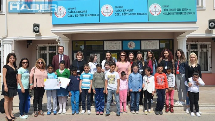 Özel çocuklara özel bakım