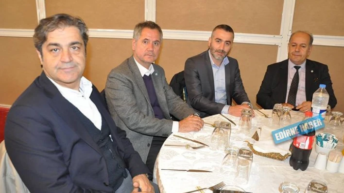 Sanat mı siyaset mi?...
