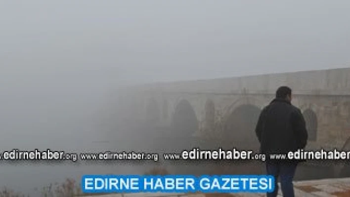 Toprak kaydı 2 kişi yaşamını yitirdi