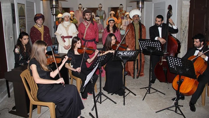 Osmanlı ve Batı Müziği birarada