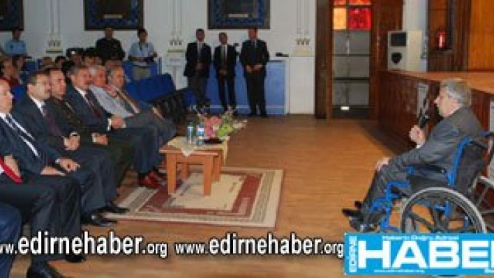 Çimde çalıştılar