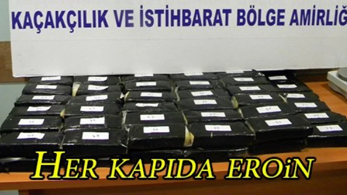 Her kapıda eroin