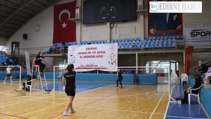 Badminton müsabakaları yapıldı