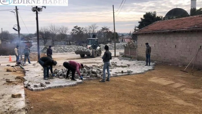 Â Süloğlu'nda yol çalışması devam ediyor