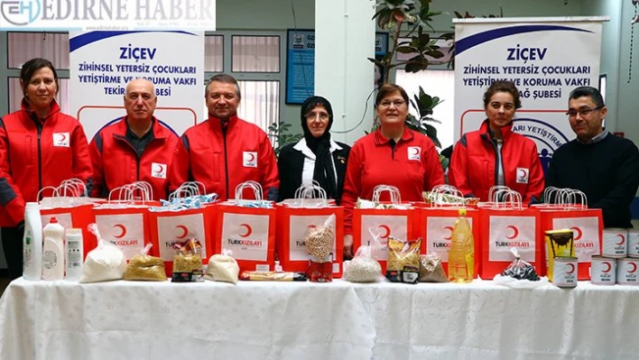 Türk Kızılayı özel öğrencilere giyecek yardımı yaptı
