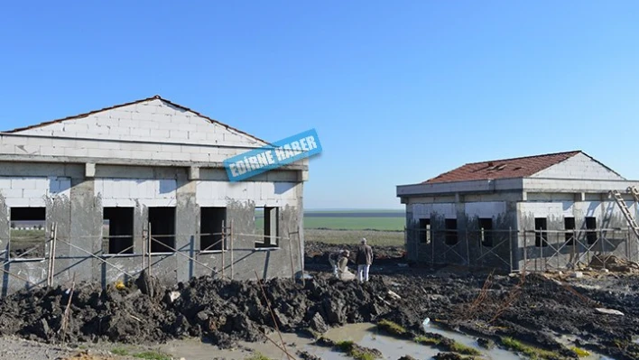 Mezarlık içine taziye evi