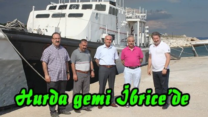 Hurda gemi İbrice'de