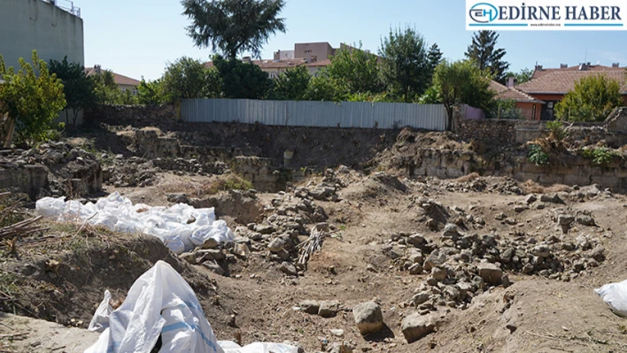 2 bin yıllık surlarda yapılan temizlik çalışması yapıyı ortaya çıkardı