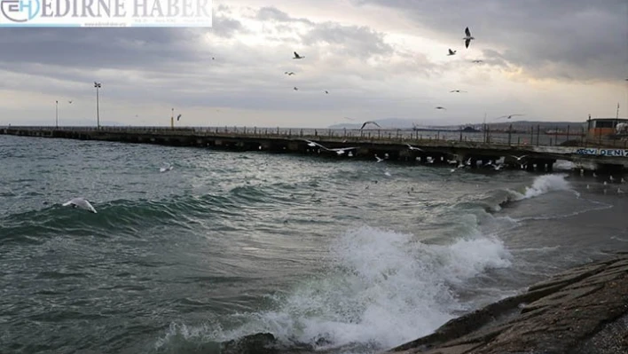 Marmara Denizi'nde ulaşıma lodos engeli