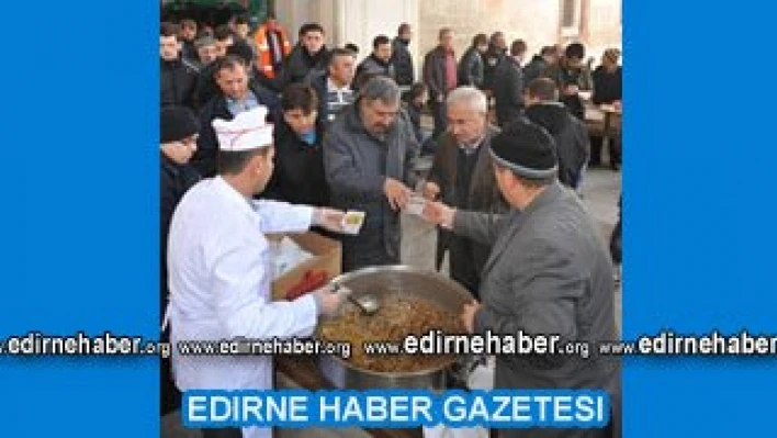Aşure dağıtıldı