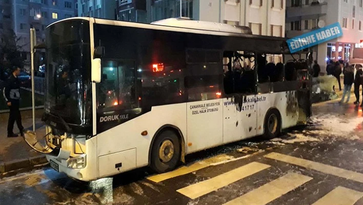 Halk otobüsü yandı