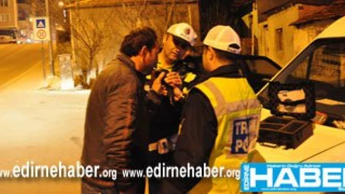 Başkan Yardımcısına yok, danışmana var!