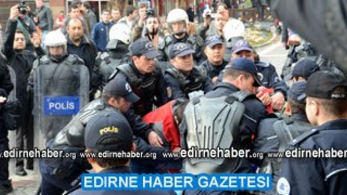 Öğrenciler yine sahnede