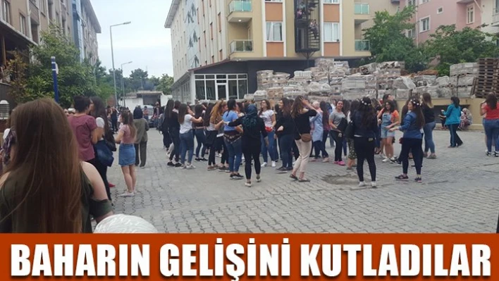 Öğrenci yurdunda Kakava kutlaması