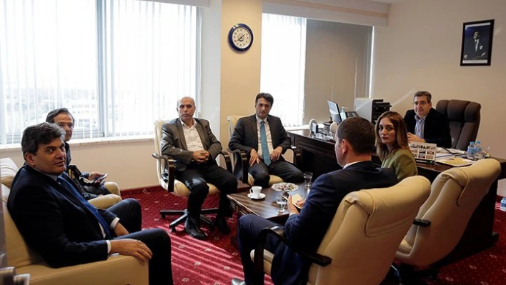 Bakan'dan TÜ'ye ziyaret