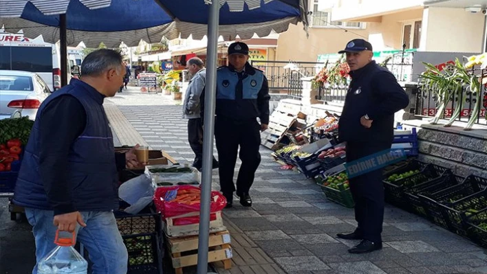 Sokak satıcıları denetlendi