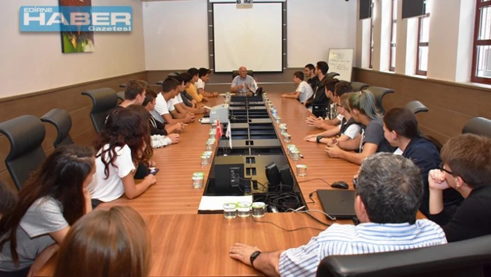 Başkan Eşkinat gençlerin taleplerini dinledi