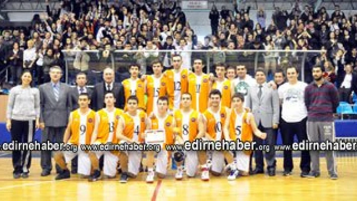 Üst üste 3.şampiyonluk Edirne Anadolu Lisesi'nin