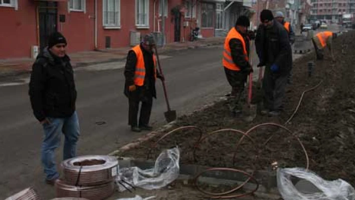 Belediye döşüyor