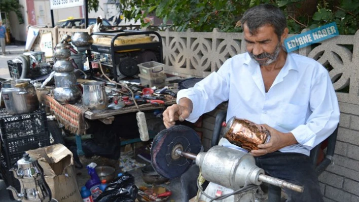 Kalaycılığı yaşatıyor