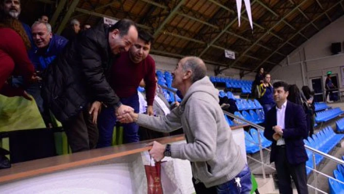 Başkanın uğurlu ayağı