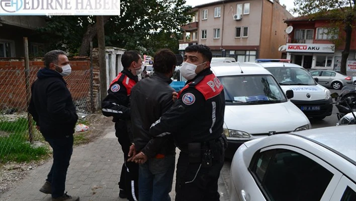 Polis ekiplerinden kaçan hırsızlık şüphelisini köpeği ele verdi