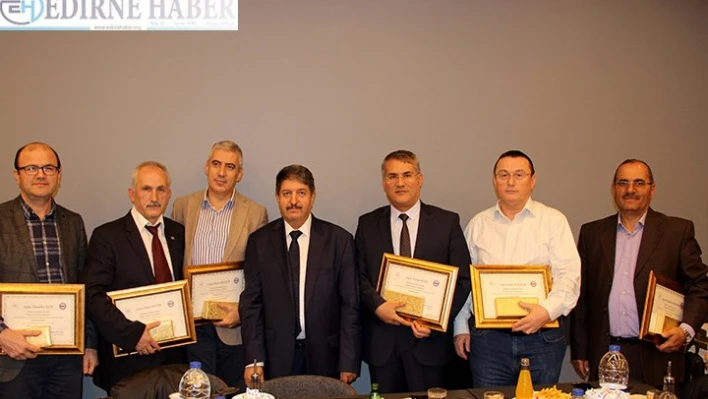 Teşekkür belgelerini aldılar
