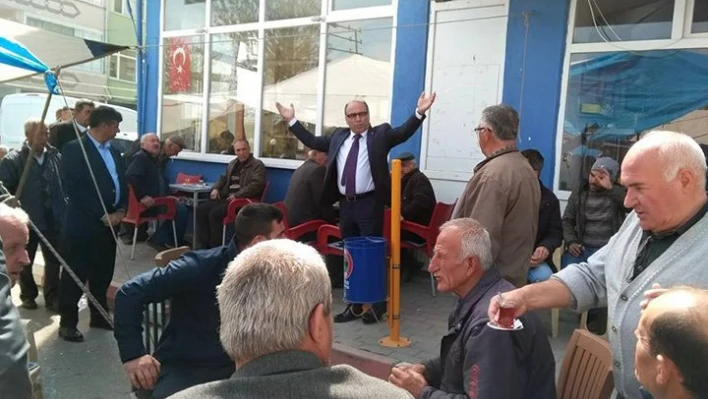 İlçeleri geziyor