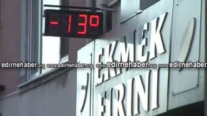Termometreler gündüz -13 derece