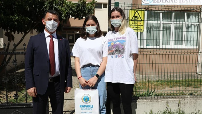 Kapaklı Belediyesi genç sporculara hediye verdi