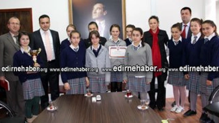 Şampiyonlar ziyaret etti