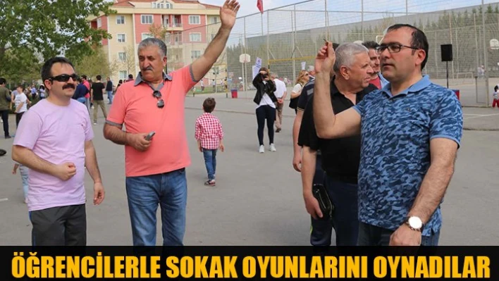 Dart oynadılar