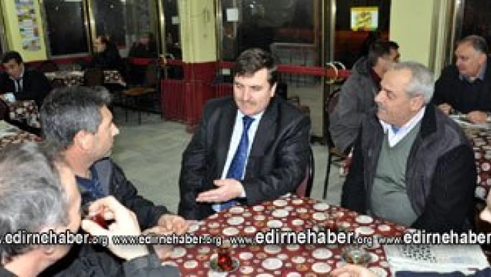 Esnafı ziyaret etti