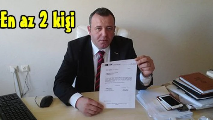 En az 2 kişi