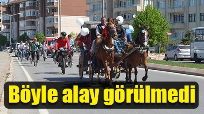 Bisikletli sünnet alayı