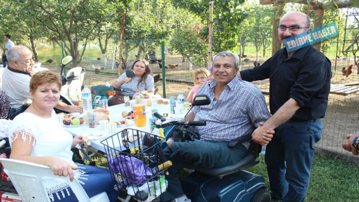Engellilere doğal moral