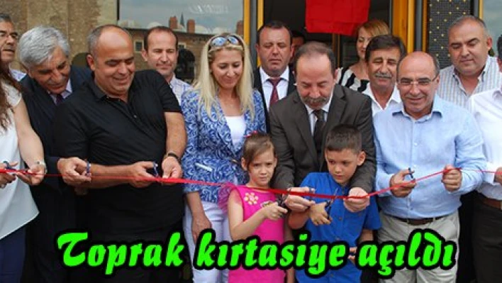 Toprak kırtasiye açıldı