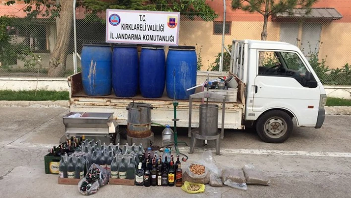 Yüzlerce şişe sahte içki