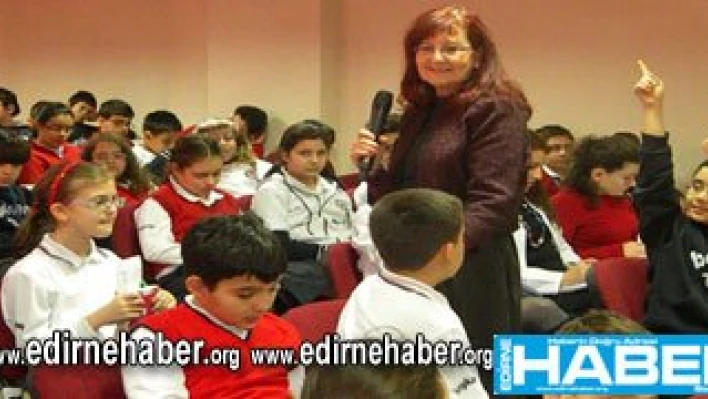 Ak, Beykent Koleji öğrencileriyle buluştu