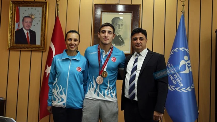 Dünya üçüncüsünden ziyaret