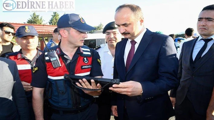  Vali Canalp trafik kontrolü uygulamalarına katıldı.